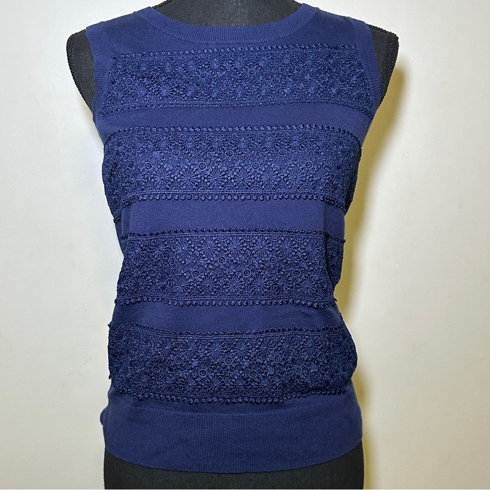 Saks Fifth Ave Blue Lace Sleeveless Top Preppy Dainty Feminine Size XS
